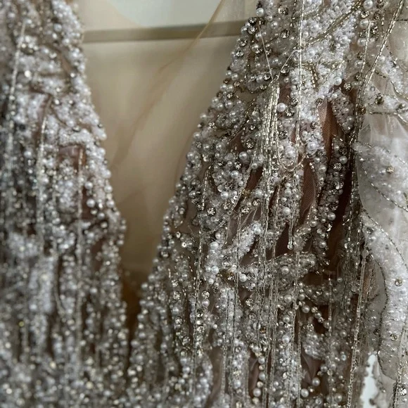 Albina Dyla Silver and White Beaded dress - Picture 2 of 8